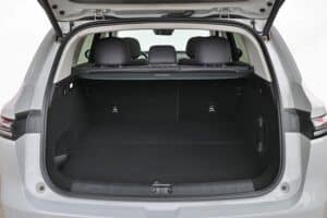 Leapmotor C10 Hybrid EV interior (8)