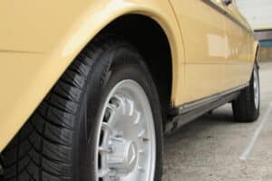 Mercedes-W123—200D-(15)