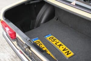 Mercedes-W123—200D-(9)