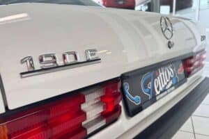 Mercedes_190_E_1991_for_sale (10)