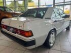 Mercedes 190E με 14.000 χλμ. λες και ανήκει σε μουσείο