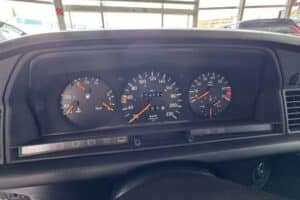 Mercedes_190_E_1991_for_sale (6)