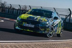 Το νέο Opel Corsa GSE με ιστορική «στολή παραλλαγής»