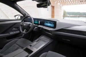 OpelAstraSportsTourerElectric (4)