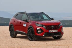 Peugeot 2008 Hybrid (11)