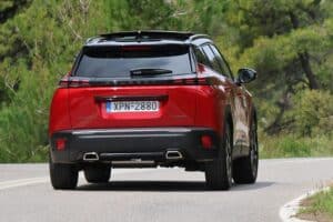 Peugeot 2008 Hybrid (14)