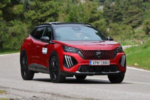 Peugeot 2008 Hybrid (16)