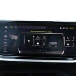 Peugeot 2008 Hybrid interior (12)
