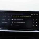 Peugeot 2008 Hybrid interior (8)