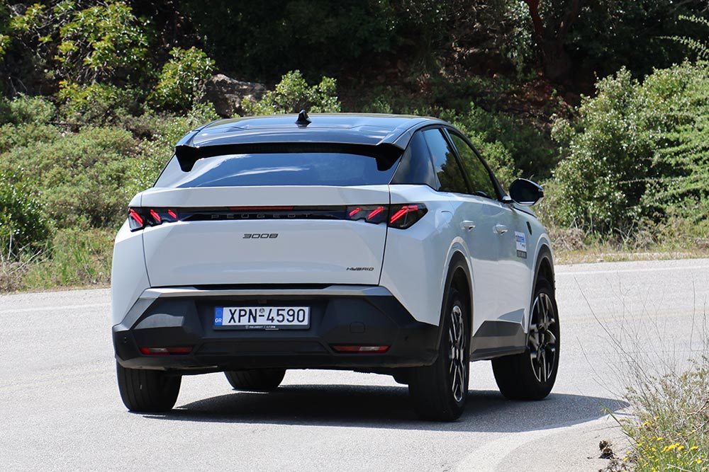 https://cdn.autogreeknews.gr/wp-content/uploads/2026/04/Peugeot-3008-Hybrid-13.jpg
