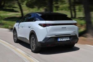 Peugeot 3008 Hybrid (20)