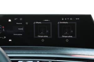 Peugeot 3008 Hybrid interior (15)