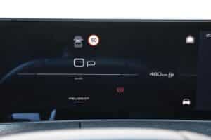 Peugeot 3008 Hybrid interior (19)
