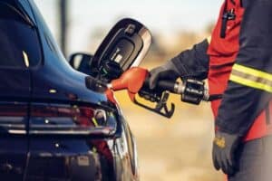 «Φρένο» στην ταχύτητα των αντλιών για χάρη των ηλεκτρικών;