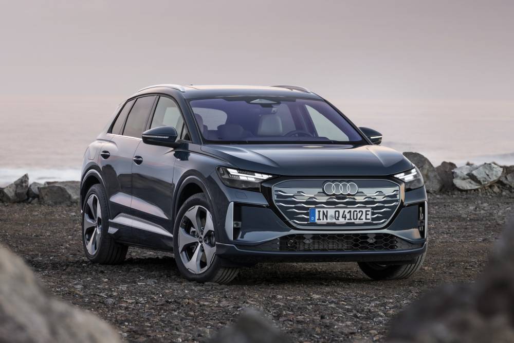 https://cdn.autogreeknews.gr/wp-content/uploads/2026/04/Q4-SUV-e-tron-1.jpg