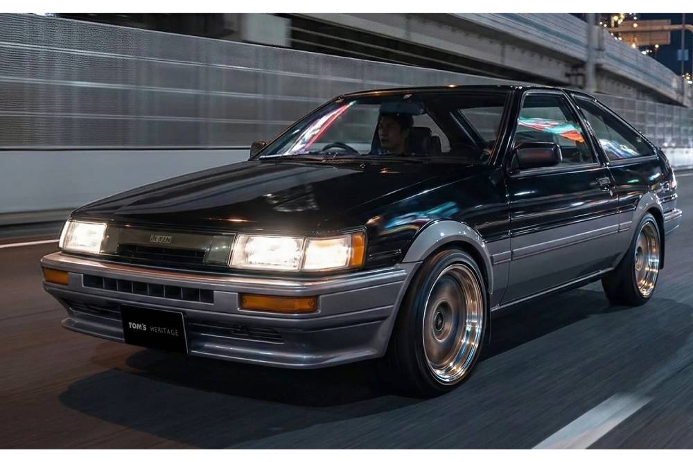 https://cdn.autogreeknews.gr/wp-content/uploads/2026/04/Toyota-AE86-TOMs-1_result22.jpg