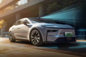 Όλοι θέλουν το Toyota bZ7 «by Xiaomi & Huawei»