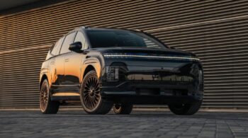 Νέο και άκρατα επιβλητικό Hyundai Ioniq 9 Black Ink