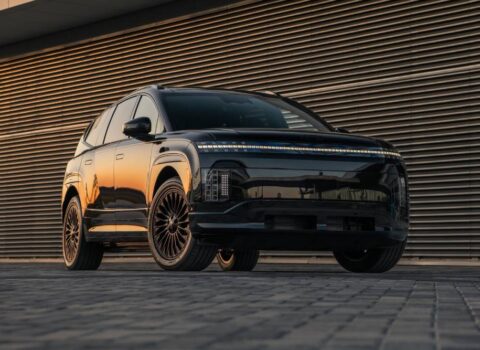 Νέο και άκρατα επιβλητικό Hyundai Ioniq 9 Black Ink