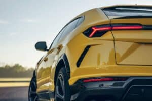 Πόσο κάνει η φθηνότερη Lamborghini Urus στην Ελλάδα;