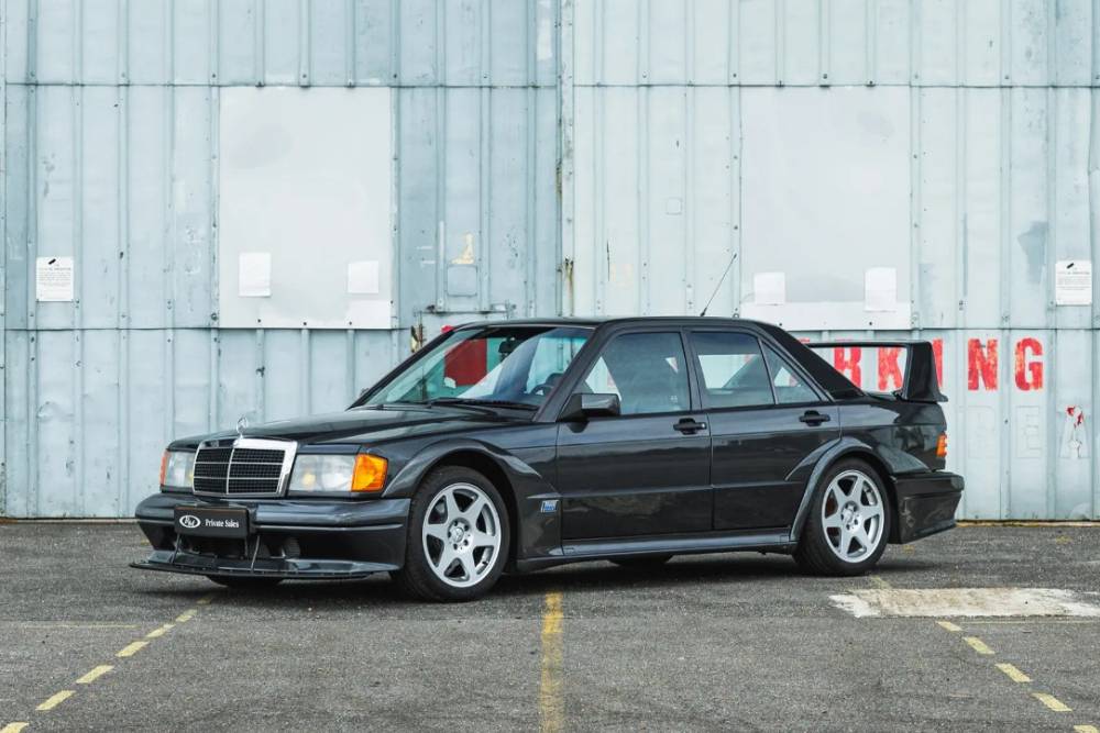 https://cdn.autogreeknews.gr/wp-content/uploads/2026/04/mercedes-190e-evo-auction-02.jpg