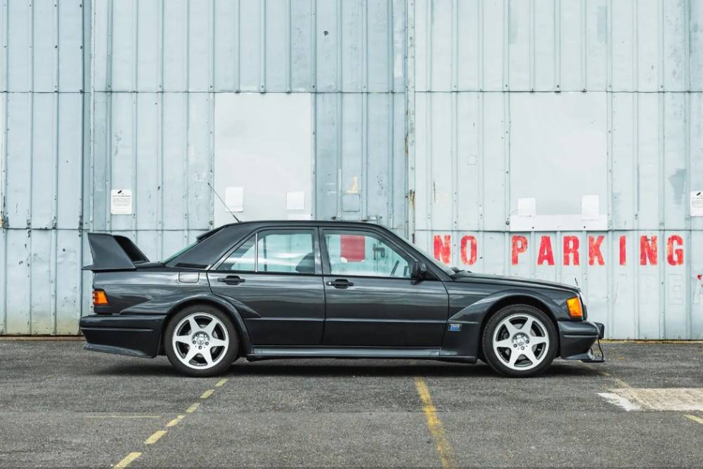 https://cdn.autogreeknews.gr/wp-content/uploads/2026/04/mercedes-190e-evo-auction-03.jpg