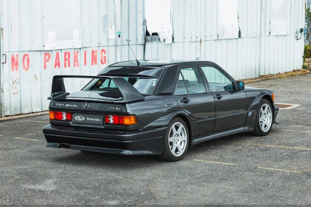 https://cdn.autogreeknews.gr/wp-content/uploads/2026/04/mercedes-190e-evo-auction.jpg