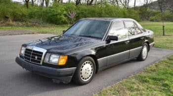 Mercedes 300D με 1,6 εκατ. χιλιόμετρα θέλει κι άλλα