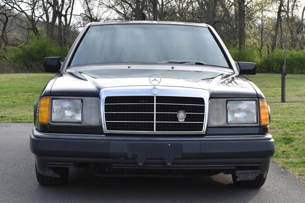 https://cdn.autogreeknews.gr/wp-content/uploads/2026/04/million-mile-1991-mercedes-benz-300d-7.jpg