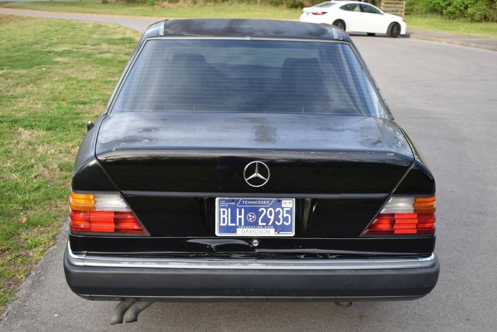 https://cdn.autogreeknews.gr/wp-content/uploads/2026/04/million-mile-1991-mercedes-benz-300d-8.jpg