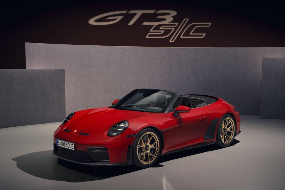 https://cdn.autogreeknews.gr/wp-content/uploads/2026/04/new-porsche-911-gt3-sc-3.jpg