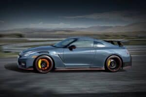 Προς το 2030 πάει το νέο Nissan GT-R