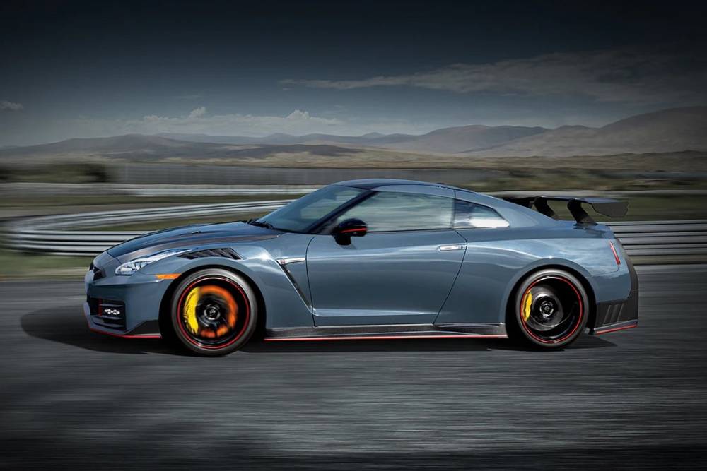 Προς το 2030 πάει το νέο Nissan GT-R