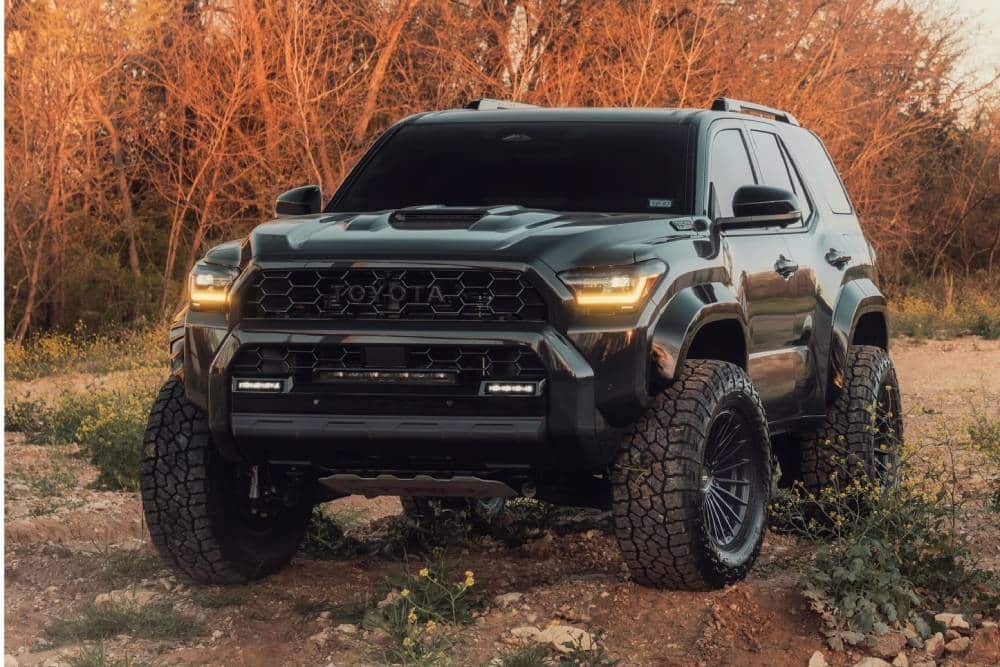 https://cdn.autogreeknews.gr/wp-content/uploads/2026/04/toyota-4runner-trd-pro-by-vossen-5.jpg