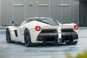 2015-ferrari-laferrari (2)