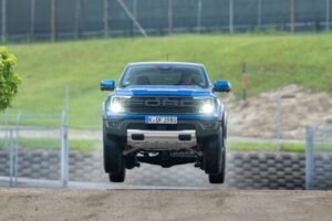 Η τέχνη της «απογείωσης» με το Ford Ranger Raptor