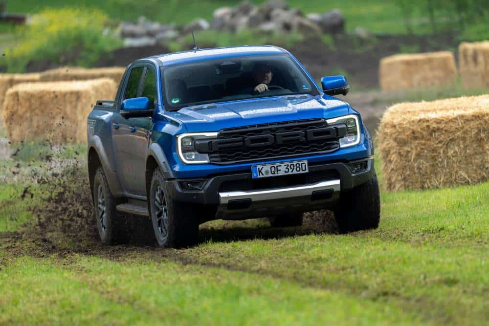 https://cdn.autogreeknews.gr/wp-content/uploads/2026/05/2026_Ranger_Raptor_Jump_15_269-1.jpg