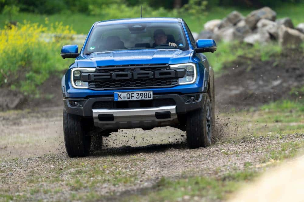 https://cdn.autogreeknews.gr/wp-content/uploads/2026/05/2026_Ranger_Raptor_Jump_16_268-1.jpg