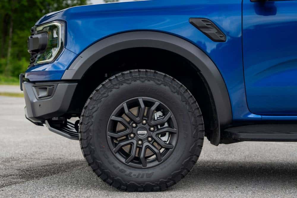https://cdn.autogreeknews.gr/wp-content/uploads/2026/05/2026_Ranger_Raptor_Jump_22_262-1.jpg