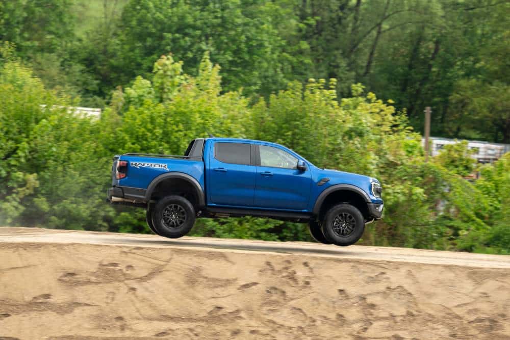 https://cdn.autogreeknews.gr/wp-content/uploads/2026/05/2026_Ranger_Raptor_Jump_5_279-1.jpg
