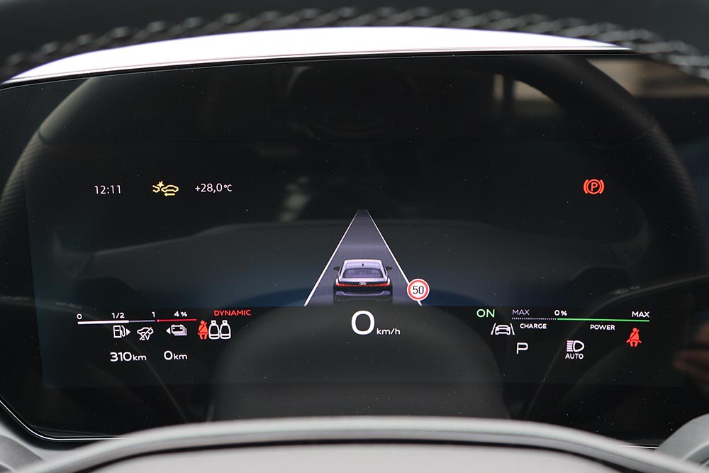 https://cdn.autogreeknews.gr/wp-content/uploads/2026/05/Audi-A5-Sedan-S-line-e-hybrid-quattro-S-tronic-367-hp-interior-14.jpg