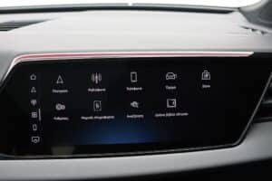 Audi A5 Sedan S line e-hybrid quattro S tronic 367 hp interior (18)