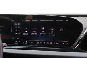 Audi A5 Sedan S line e-hybrid quattro S tronic 367 hp interior (9)