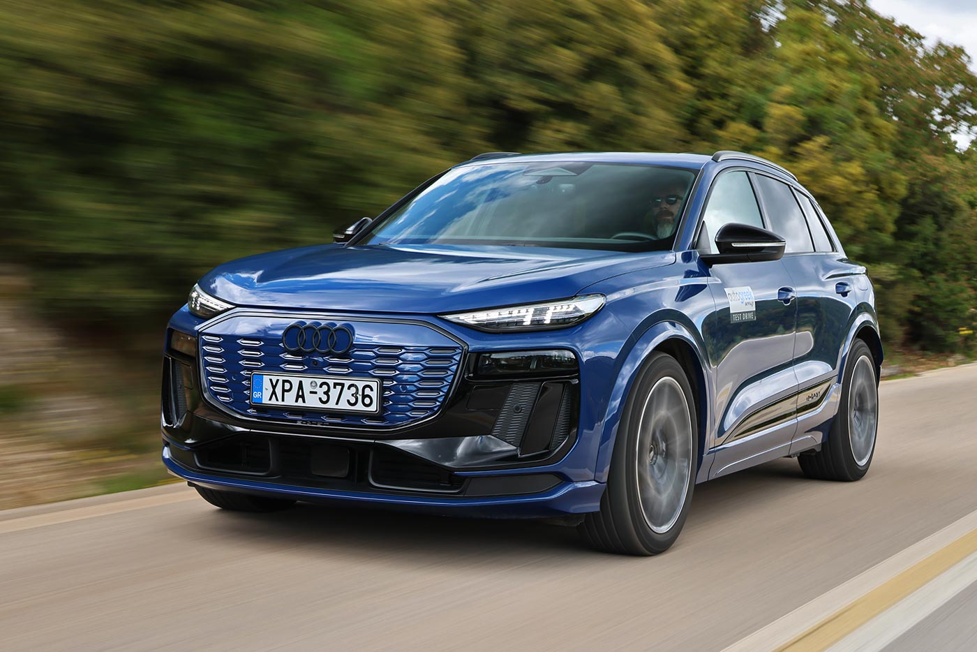 https://cdn.autogreeknews.gr/wp-content/uploads/2026/05/Audi-SQ6-SUV-e-tron-1-1.jpg