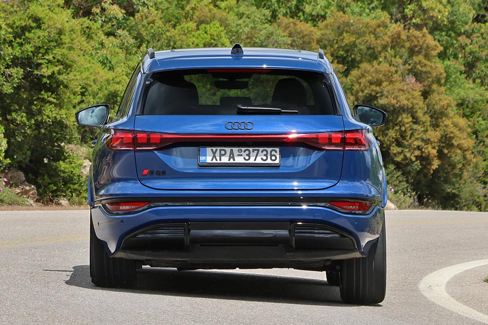 https://cdn.autogreeknews.gr/wp-content/uploads/2026/05/Audi-SQ6-SUV-e-tron-3-1.jpg