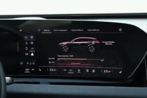 Audi SQ6 SUV e-tron interior (10)