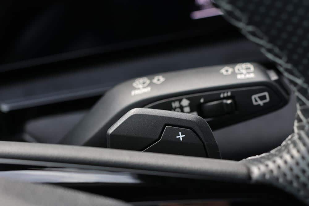 https://cdn.autogreeknews.gr/wp-content/uploads/2026/05/Audi-SQ6-SUV-e-tron-interior-18.jpg
