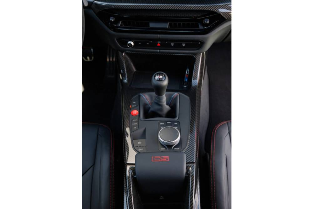 https://cdn.autogreeknews.gr/wp-content/uploads/2026/05/BMW-M3-CS-Handschalter-New-53-scaled-1.jpg