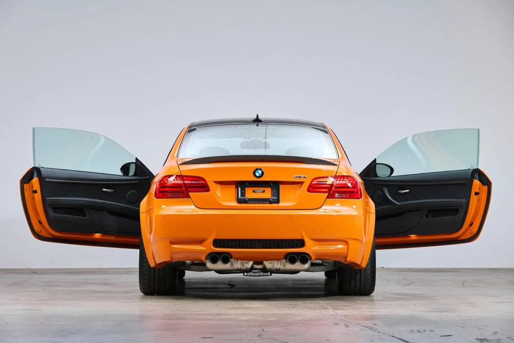 https://cdn.autogreeknews.gr/wp-content/uploads/2026/05/BMW-M3-Lime-Rock-Park-Edition-USA-10.jpg
