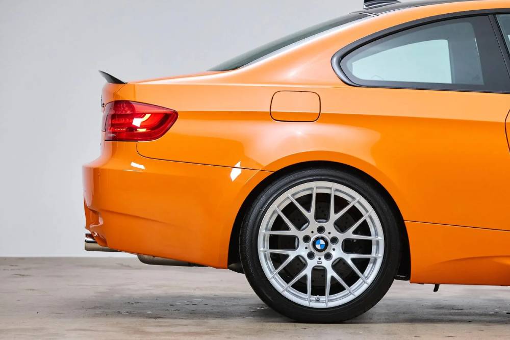https://cdn.autogreeknews.gr/wp-content/uploads/2026/05/BMW-M3-Lime-Rock-Park-Edition-USA-14.jpg